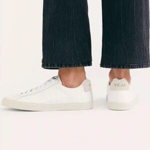 Veja Esplar White Leather Low Top Sneakers Size 7